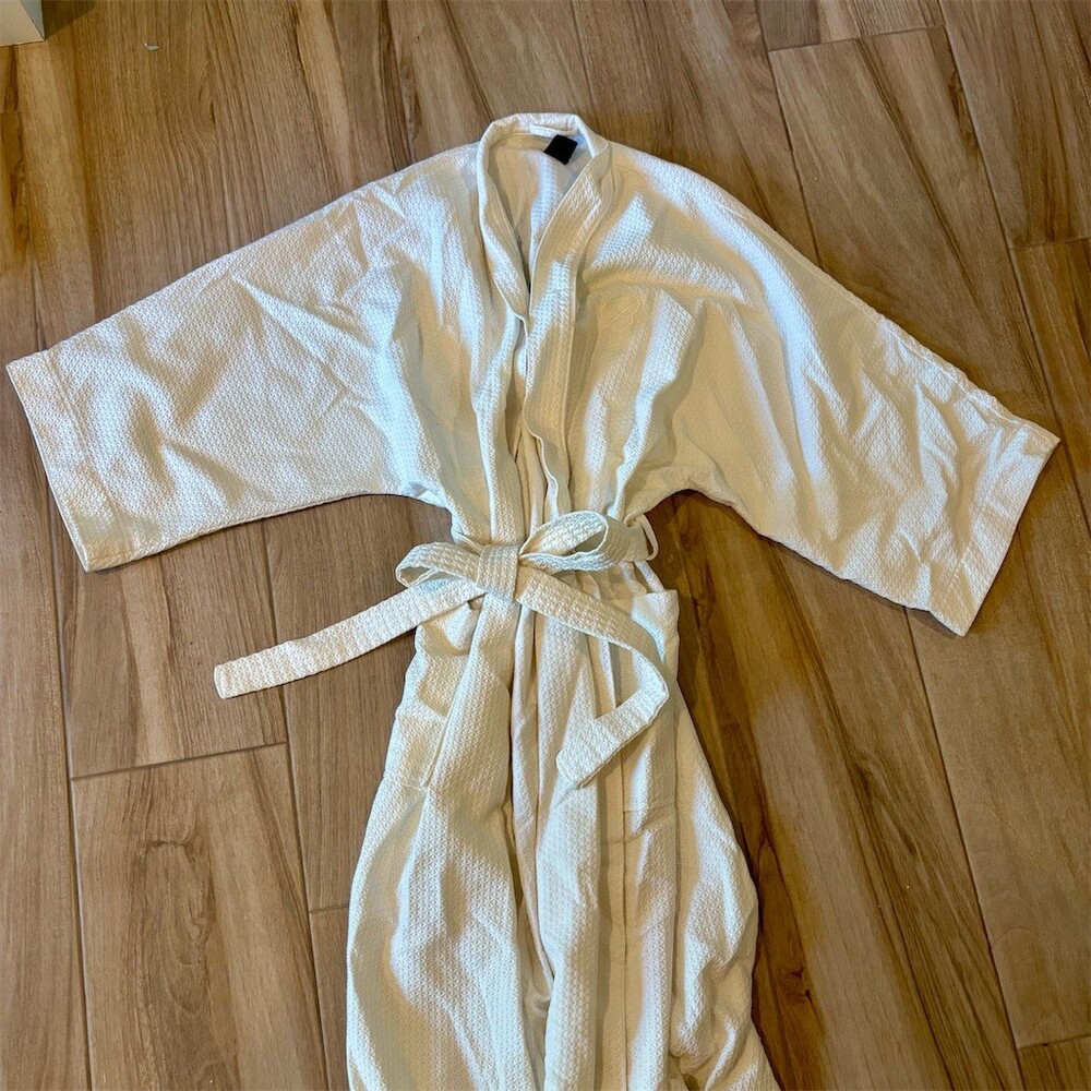 Bellagio Bathrobe Unisex One Size White Waffle Weave Kimono Spa Belted